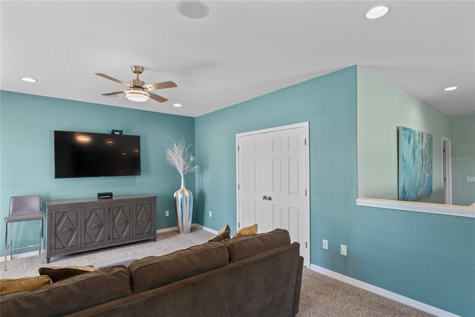 Image 54 of 100 For 21604 Draycott Way