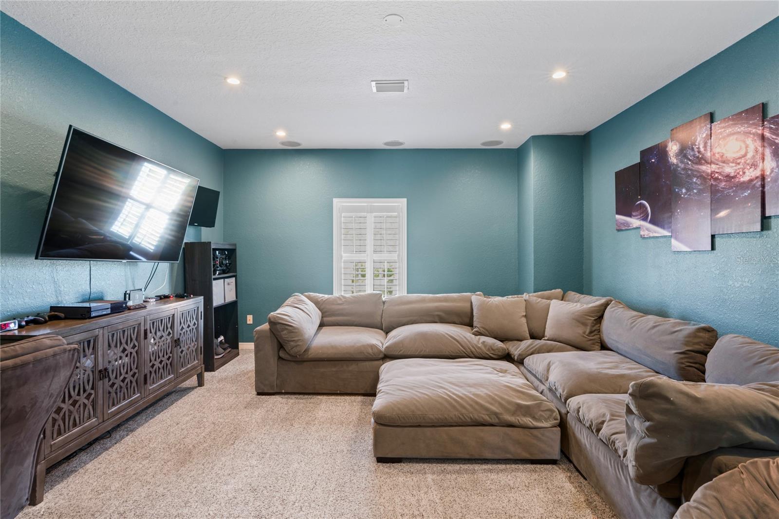 Image 64 of 100 For 21604 Draycott Way