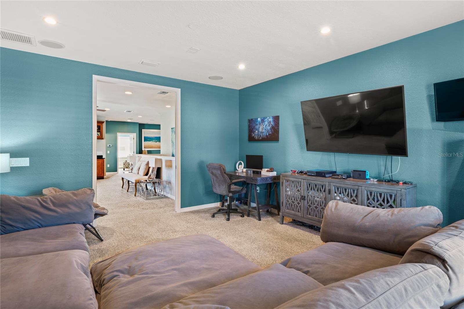 Image 66 of 100 For 21604 Draycott Way