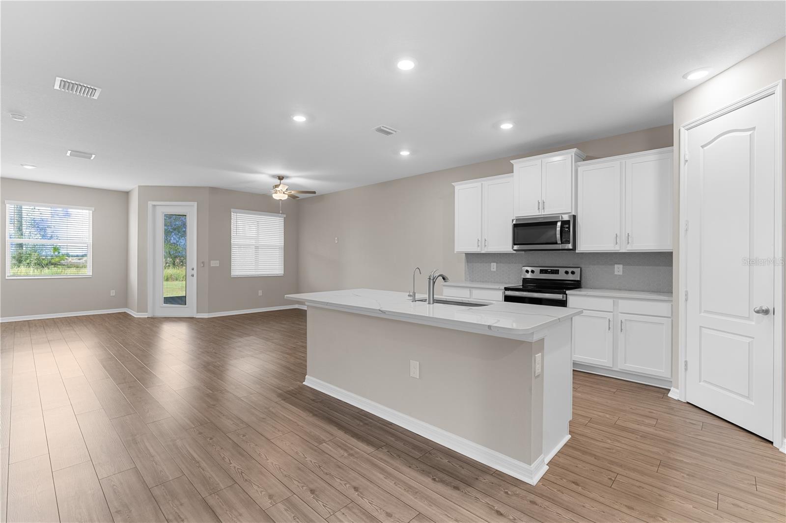 Image 34 of 54 For 11399 Cay Spruce Way