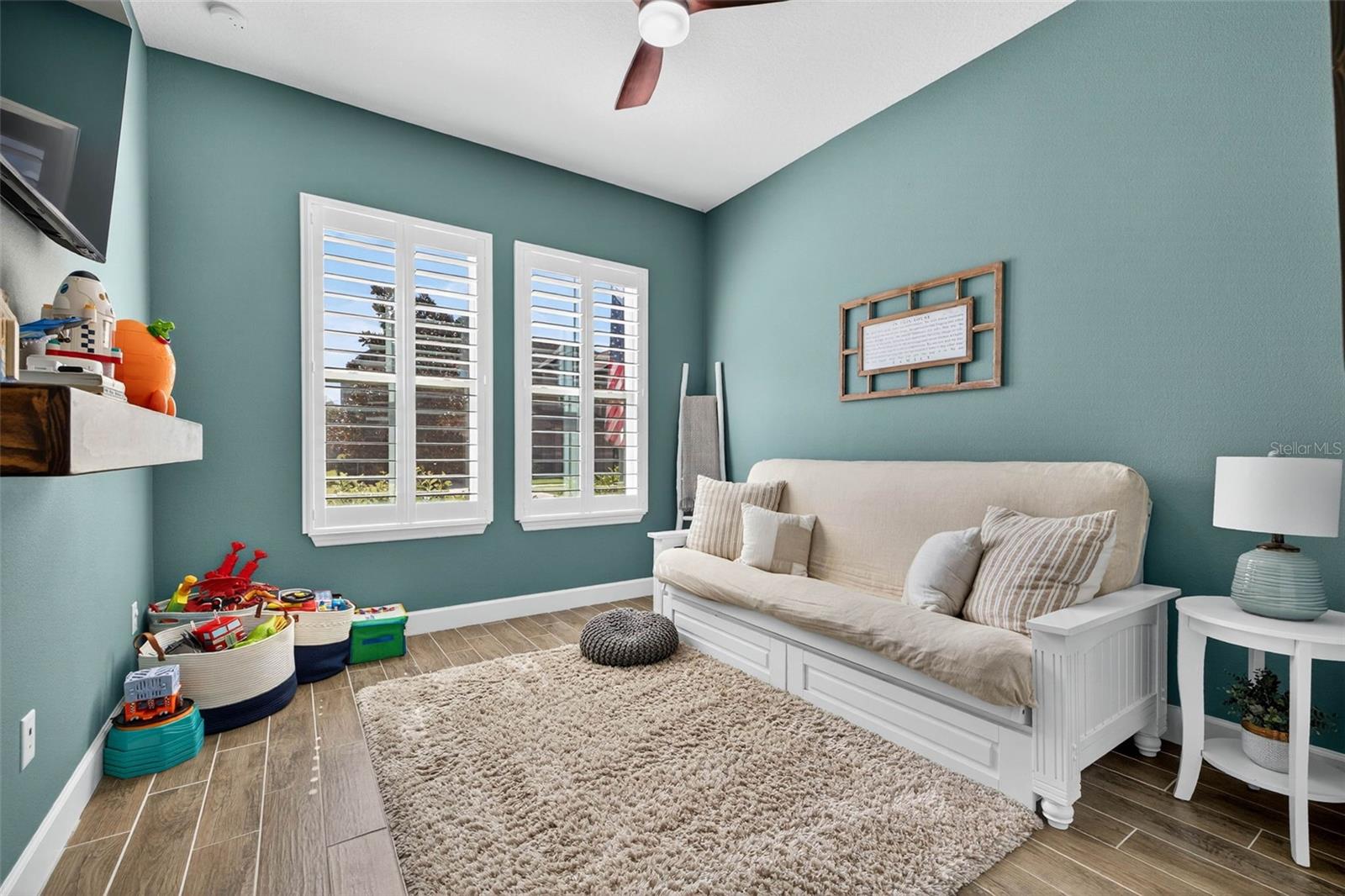 Image 23 of 41 For 10522 Cardera Drive