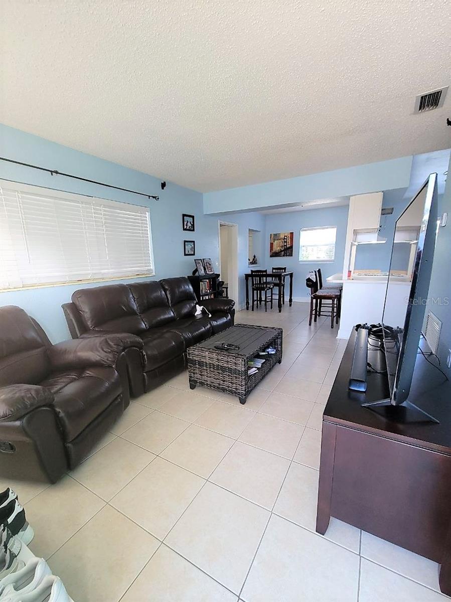 Image 4 of 31 For 513 Firefly Lane