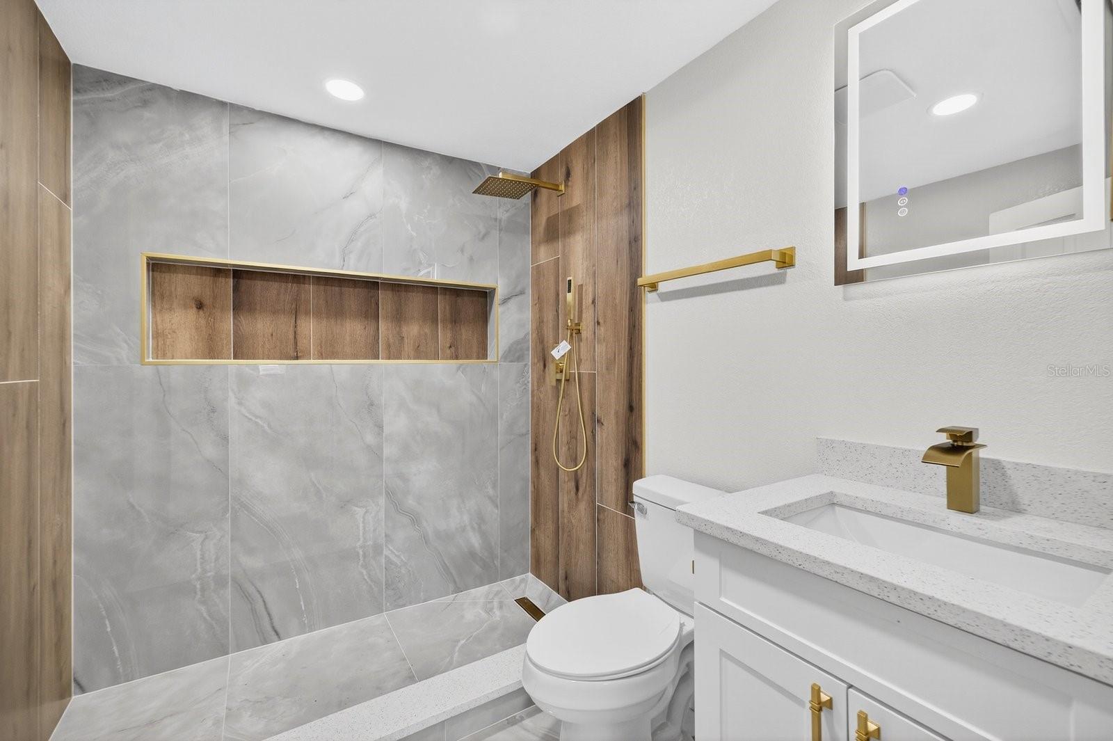 Image 14 of 35 For 928 Valmar Street