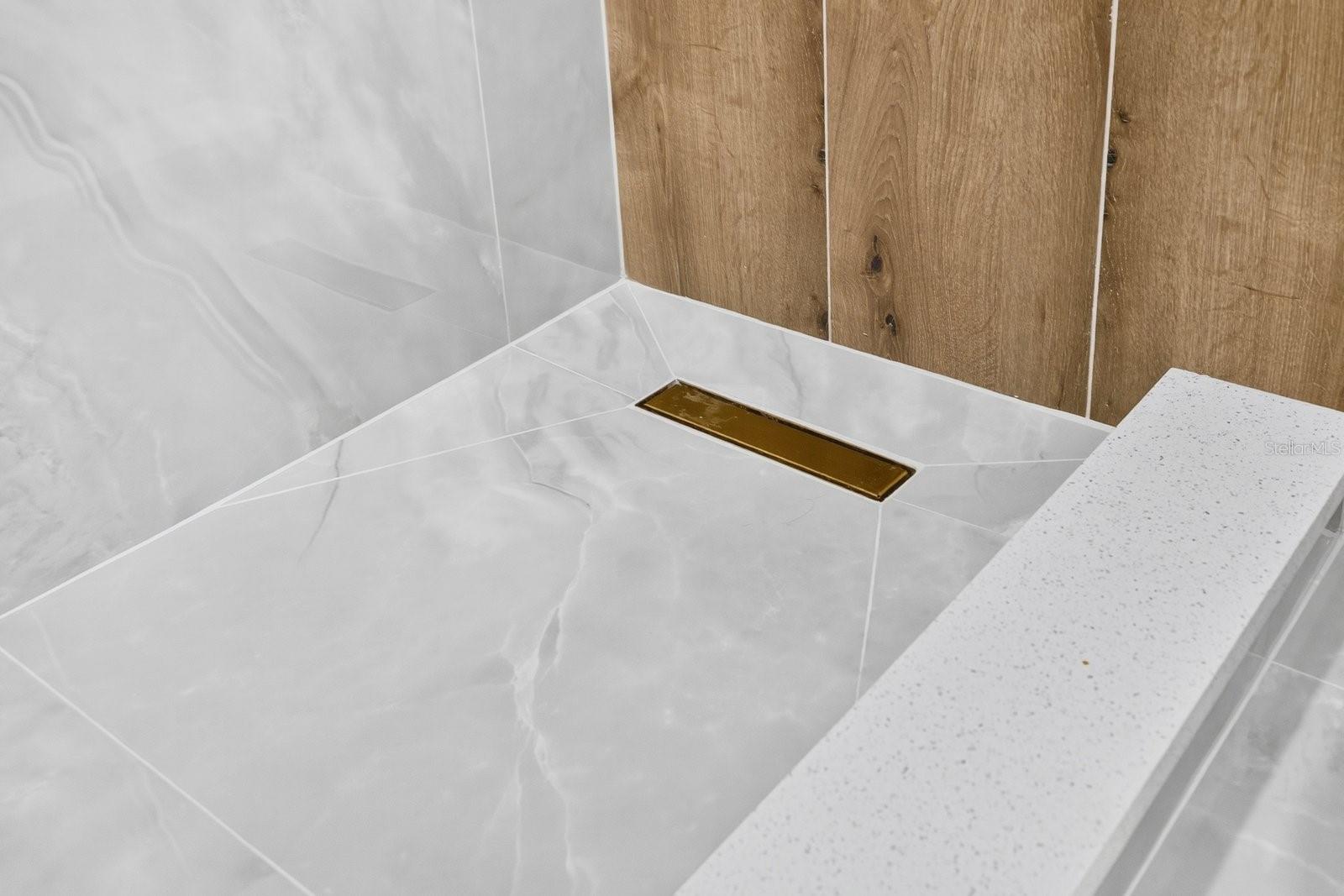 Image 16 of 35 For 928 Valmar Street