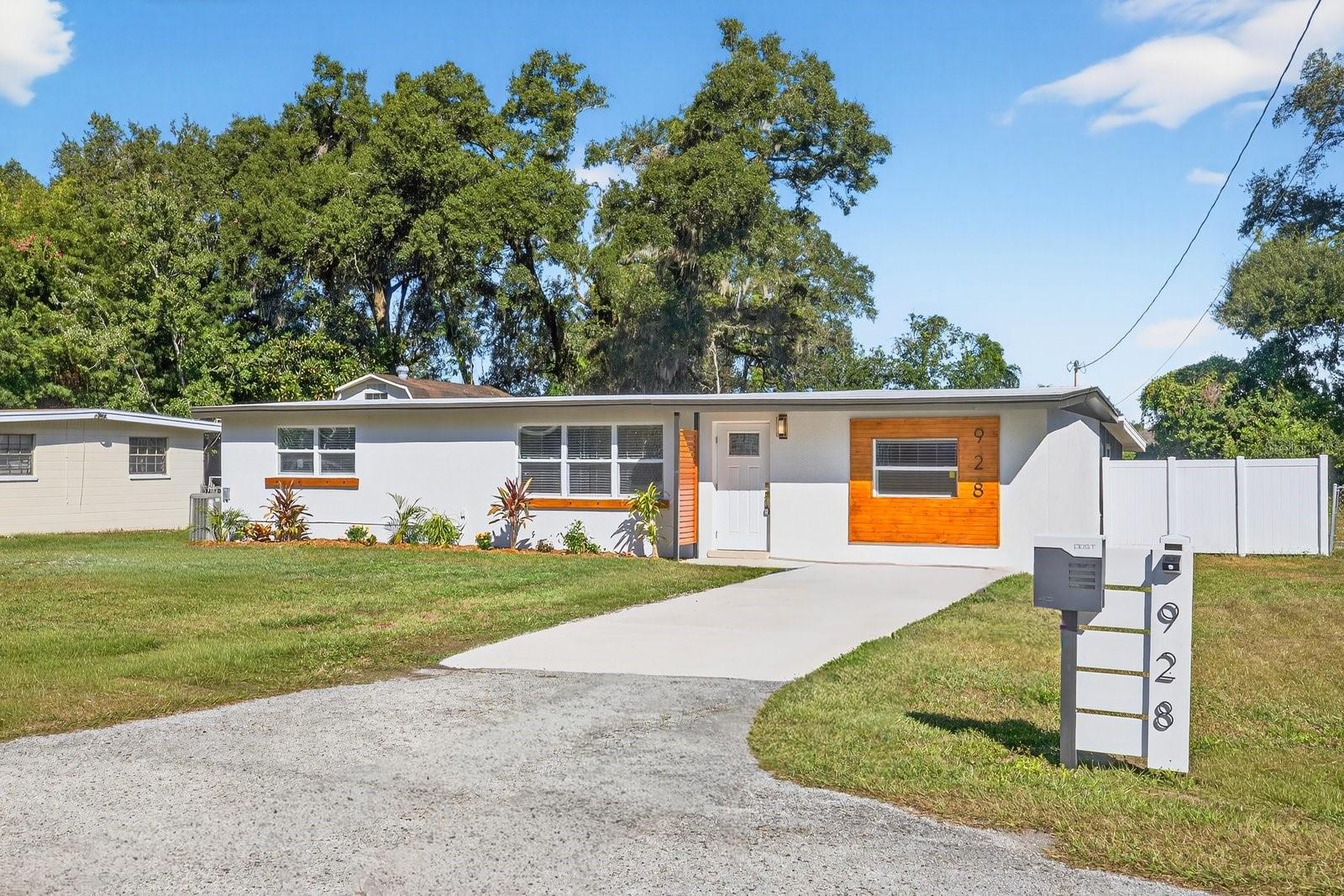 Image 2 of 35 For 928 Valmar Street