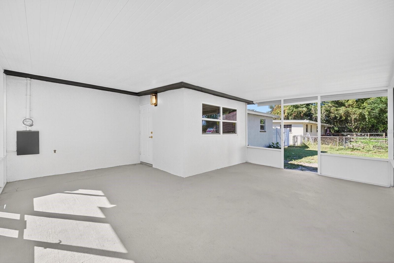 Image 28 of 35 For 928 Valmar Street