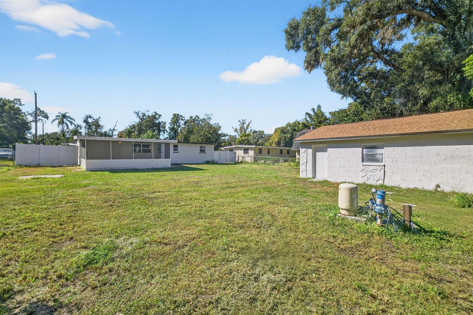 Image 31 of 35 For 928 Valmar Street