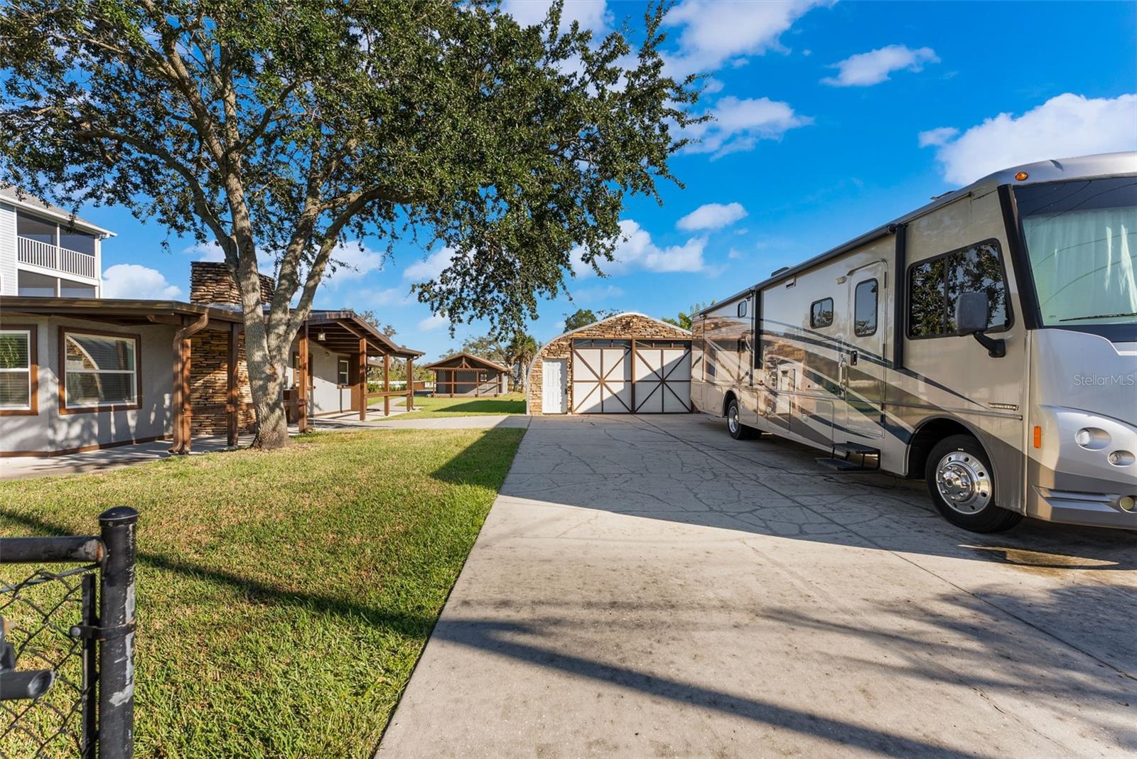 Image 13 of 100 For 5560 Frances Avenue