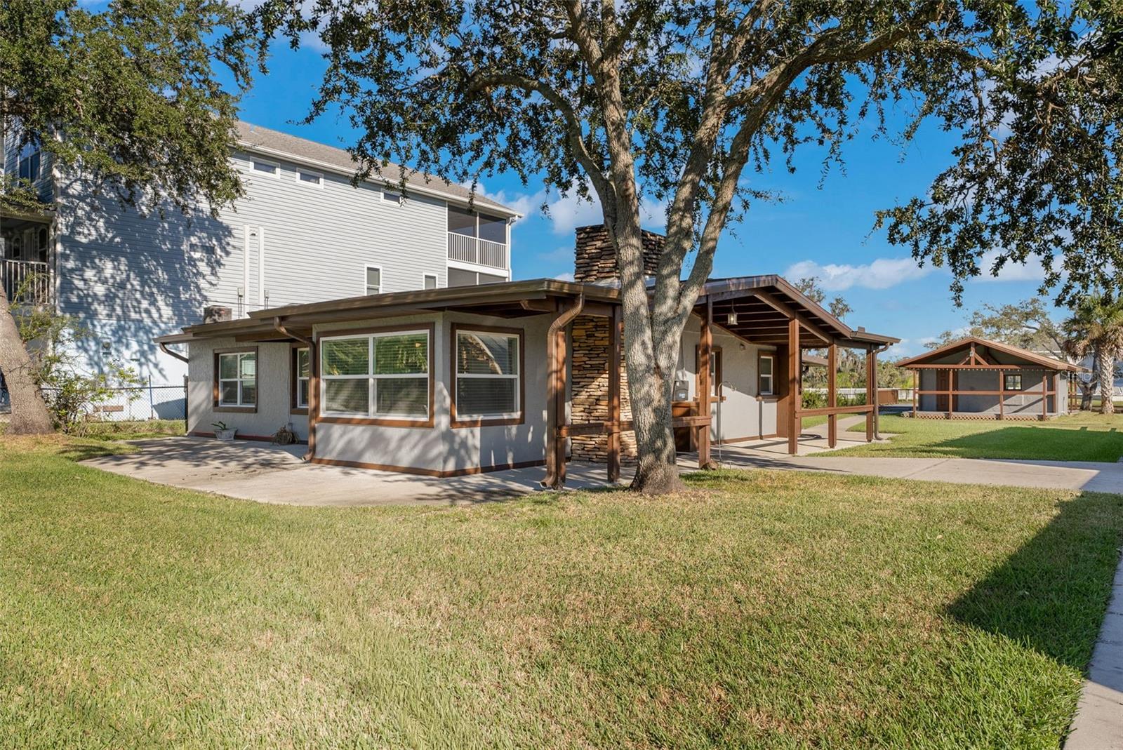 Image 14 of 100 For 5560 Frances Avenue