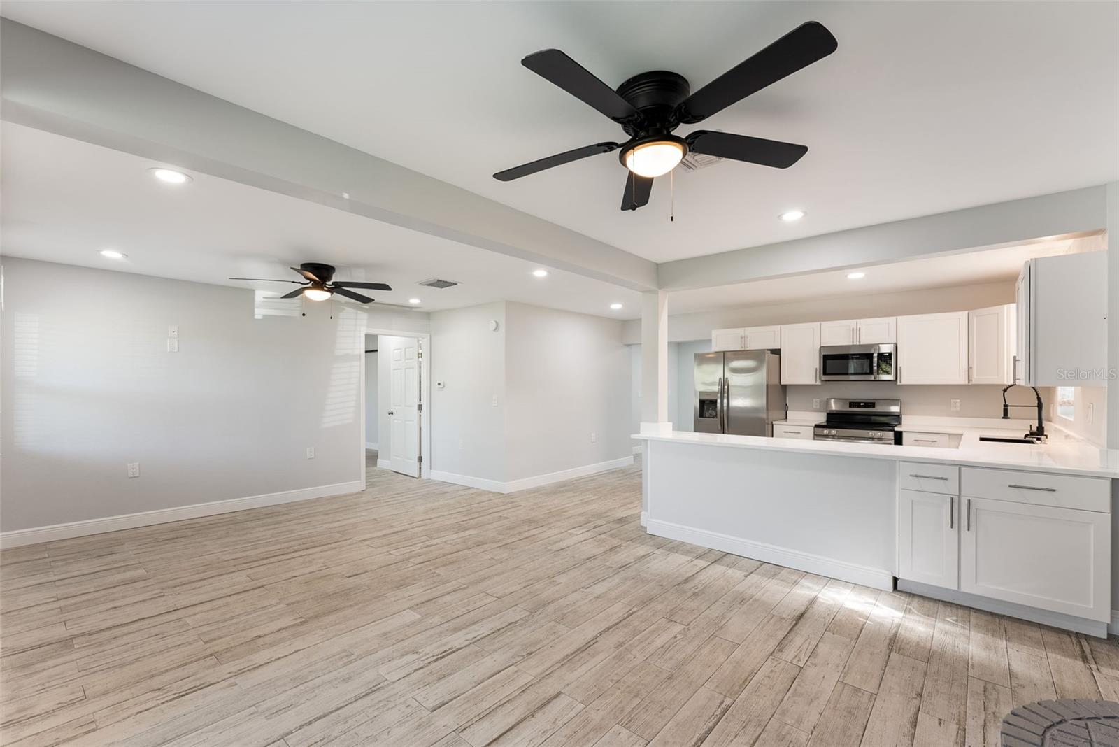 Image 31 of 100 For 5560 Frances Avenue