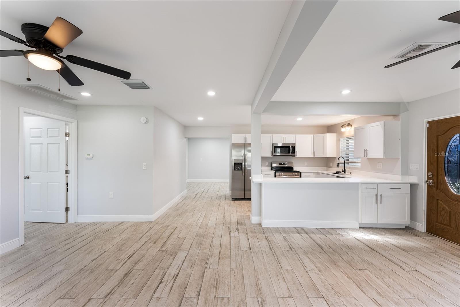 Image 32 of 100 For 5560 Frances Avenue