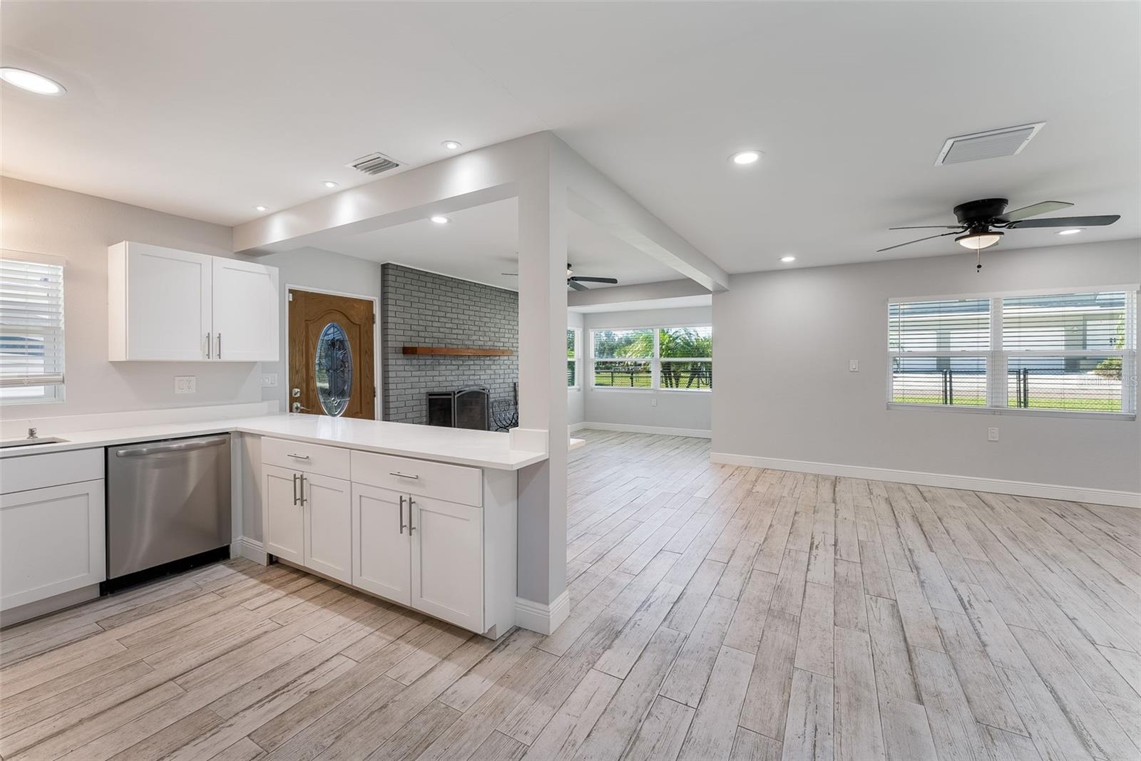 Image 39 of 100 For 5560 Frances Avenue