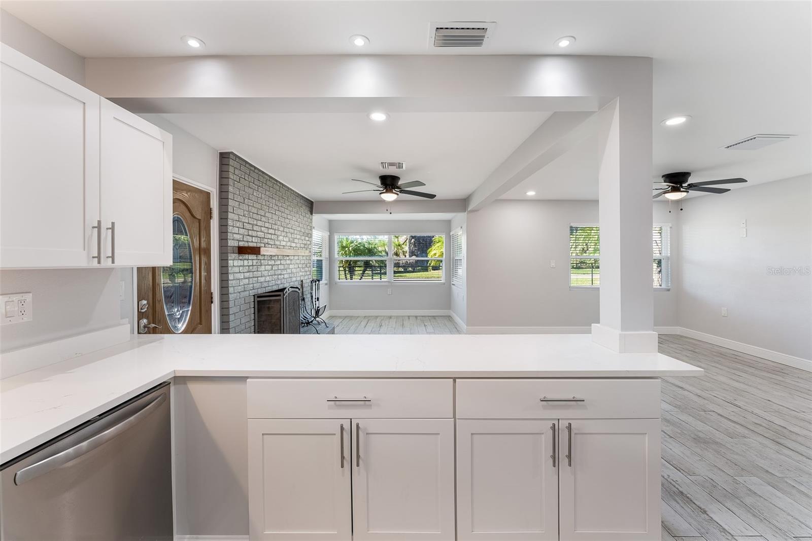 Image 40 of 100 For 5560 Frances Avenue