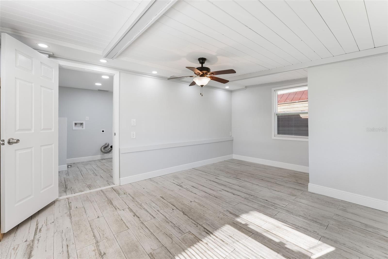 Image 61 of 100 For 5560 Frances Avenue