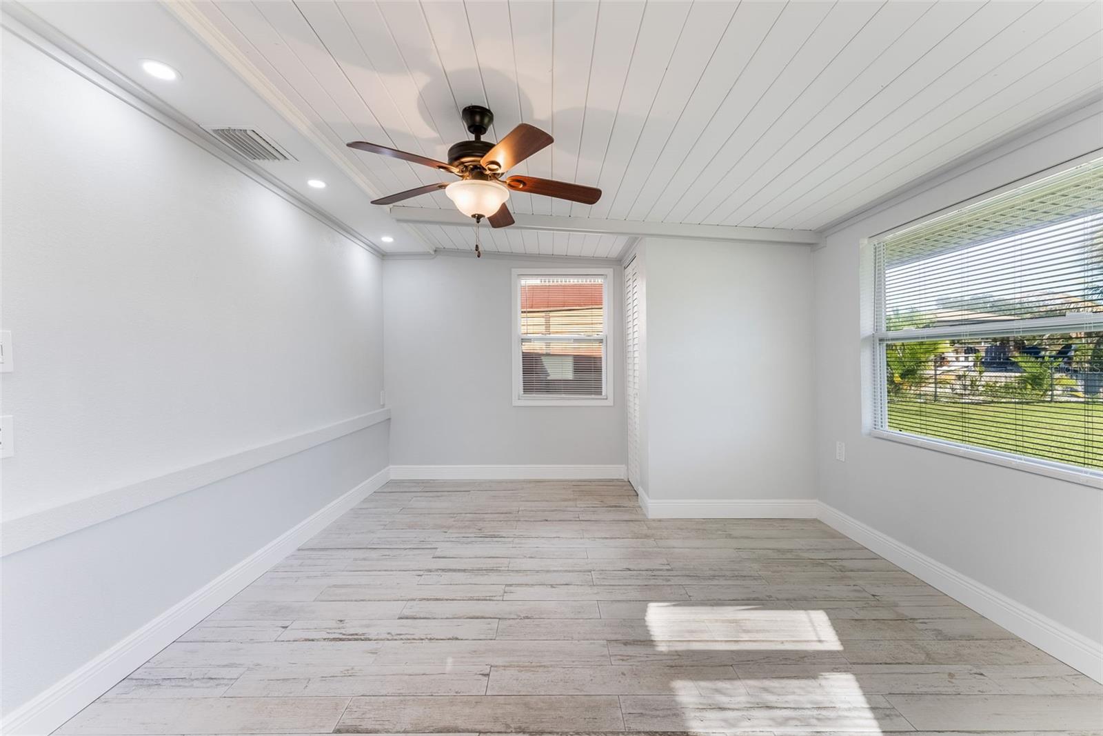 Image 62 of 100 For 5560 Frances Avenue