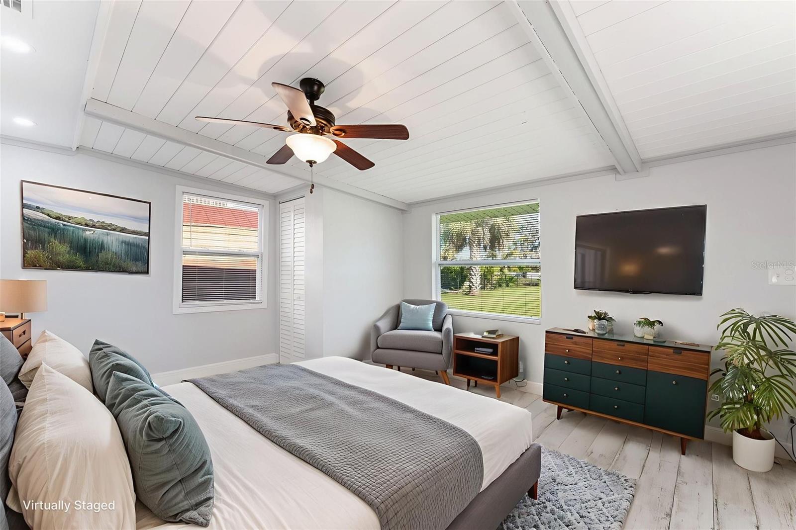 Image 64 of 100 For 5560 Frances Avenue