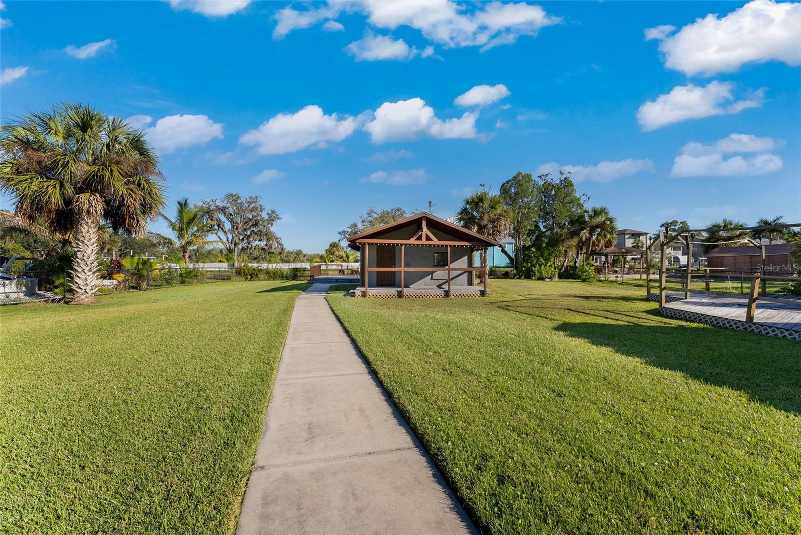 Image 77 of 100 For 5560 Frances Avenue