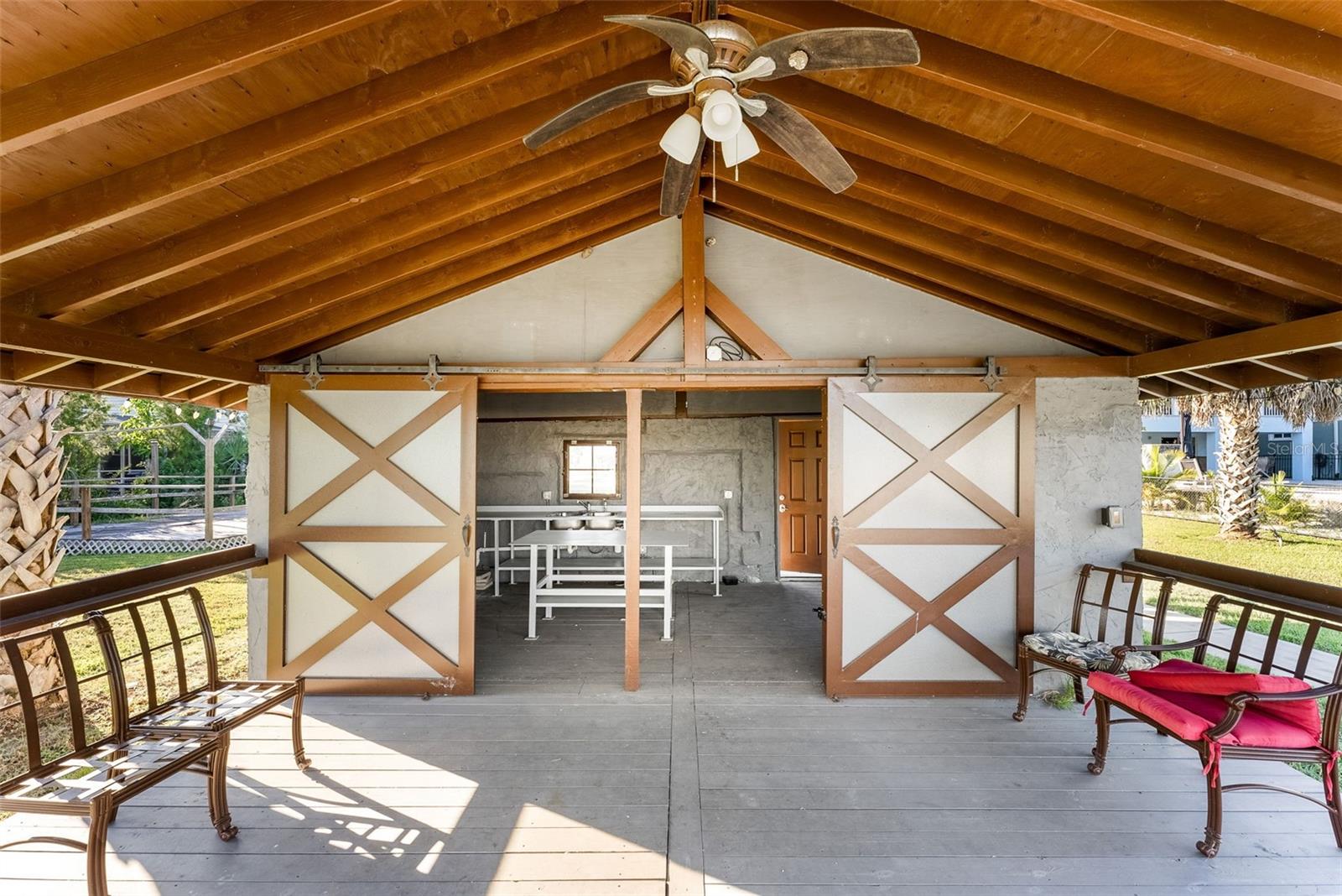 Image 82 of 100 For 5560 Frances Avenue