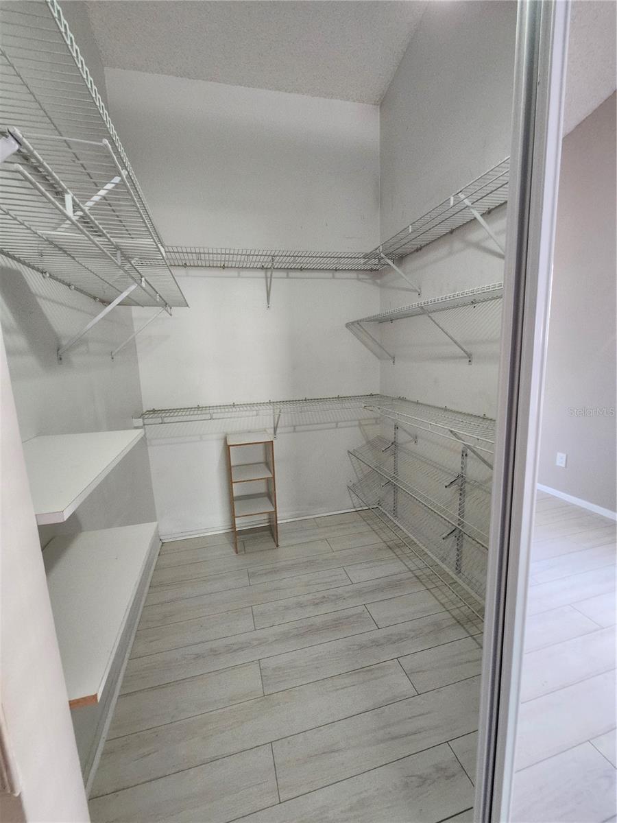 Image 15 of 21 For 1512 Bay View Street