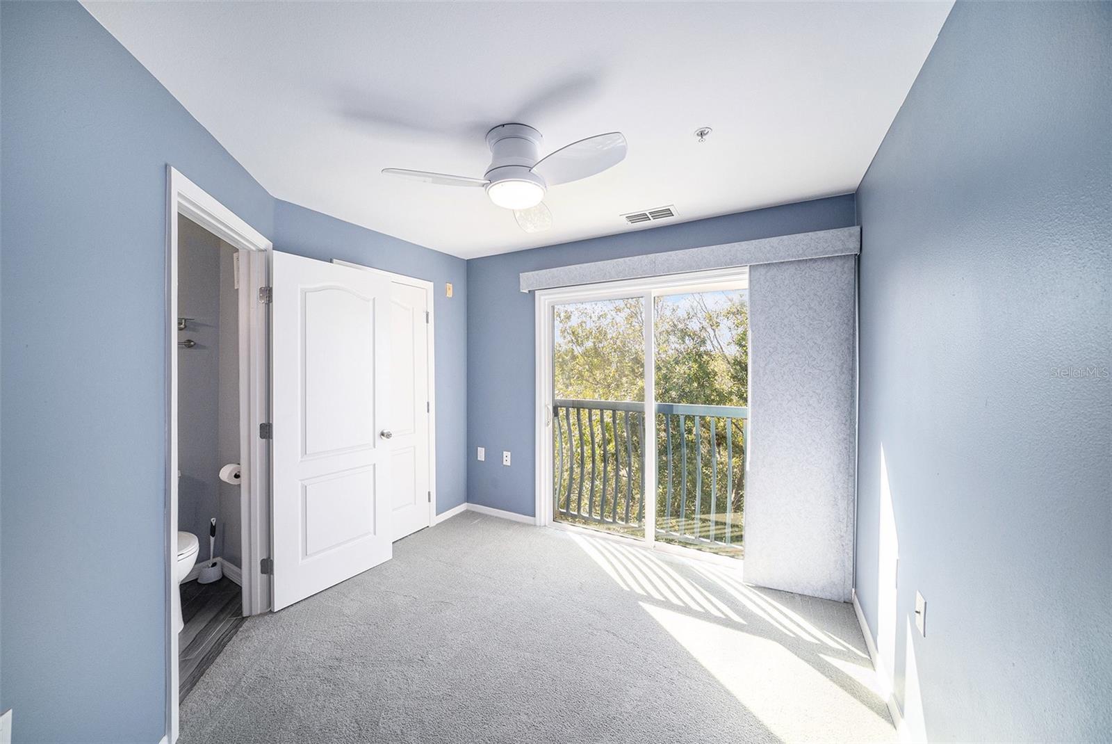 Image 10 of 22 For 1640 Villa Capri Circle 301