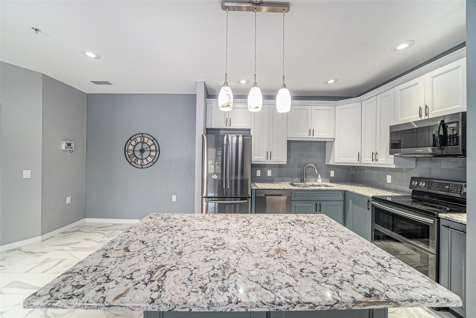 Image 4 of 22 For 1640 Villa Capri Circle 301