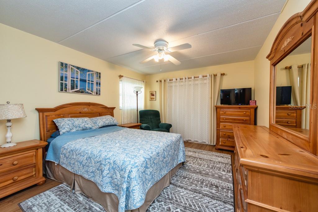 Image 16 of 49 For 12760 Indian Rocks Road 601