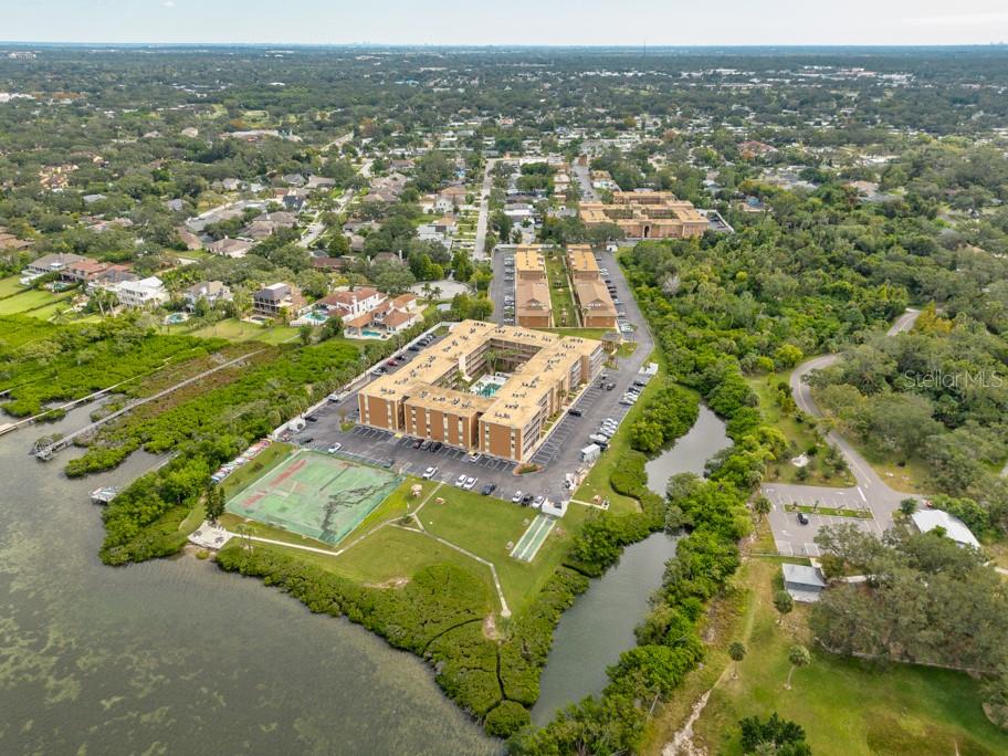 Image 47 of 49 For 12760 Indian Rocks Road 601