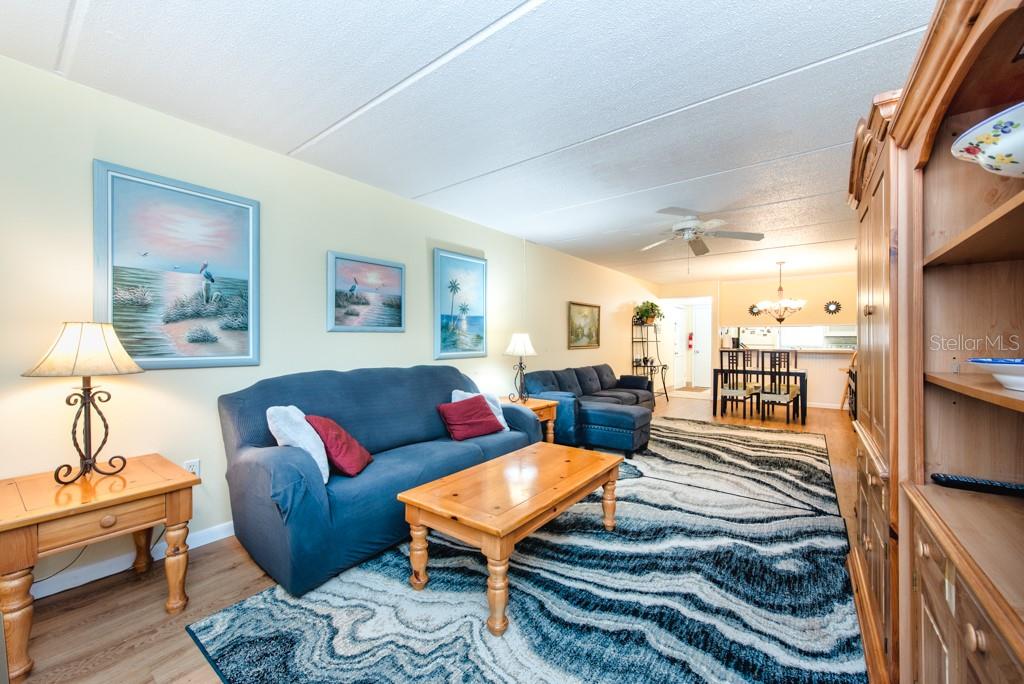 Image 9 of 49 For 12760 Indian Rocks Road 601