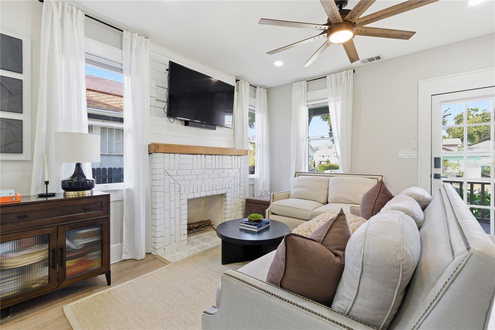 Image 11 of 49 For 540 9th Avenue N