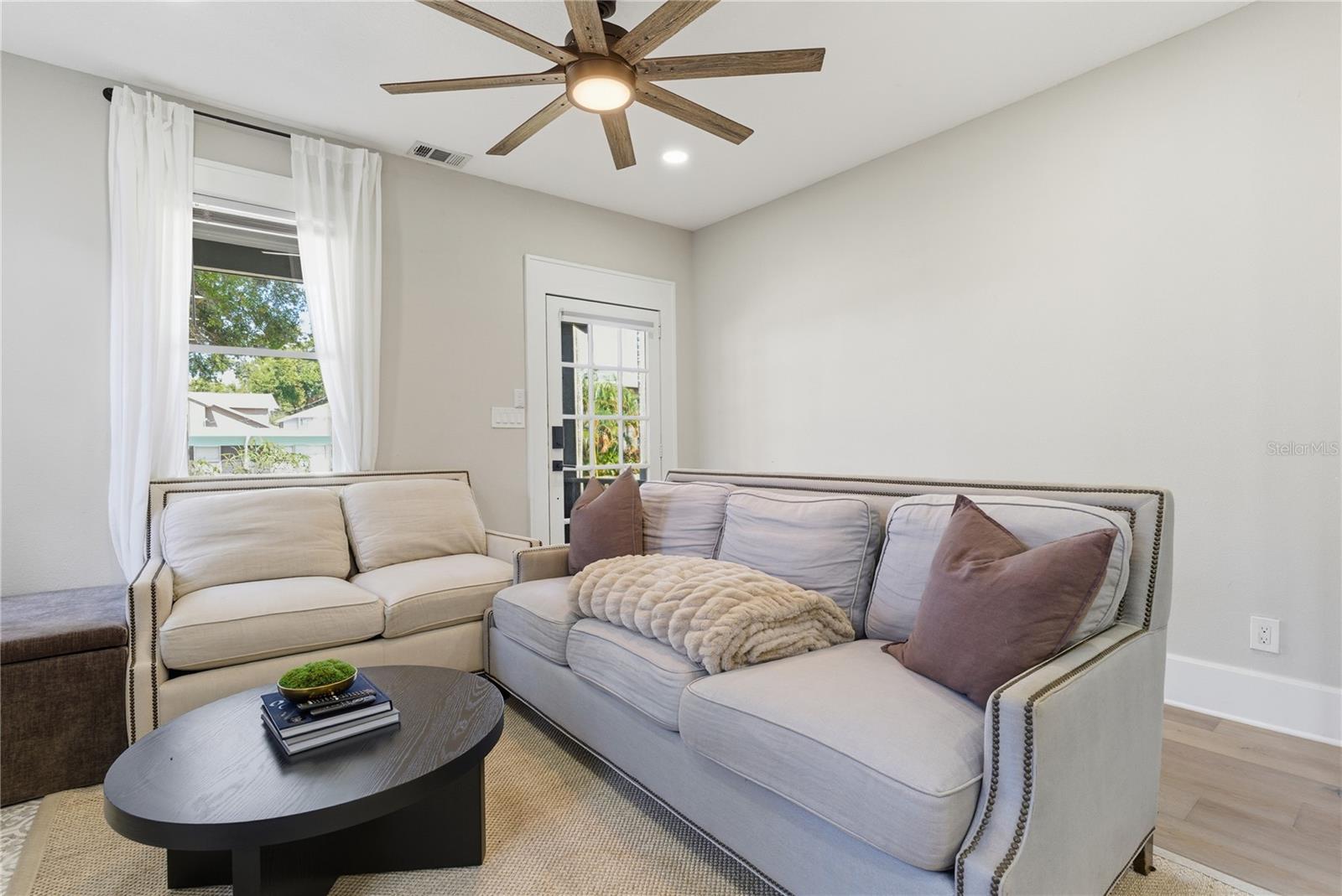 Image 13 of 49 For 540 9th Avenue N