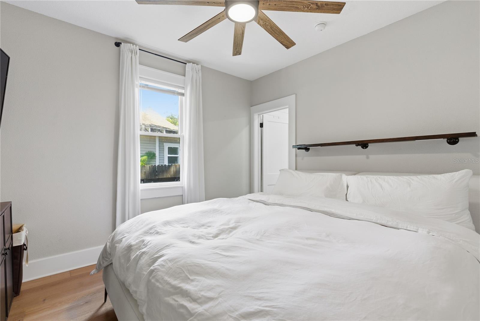 Image 22 of 49 For 540 9th Avenue N