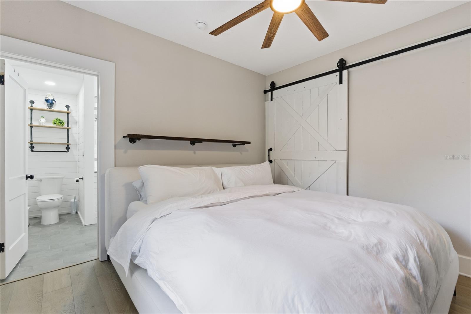 Image 23 of 49 For 540 9th Avenue N