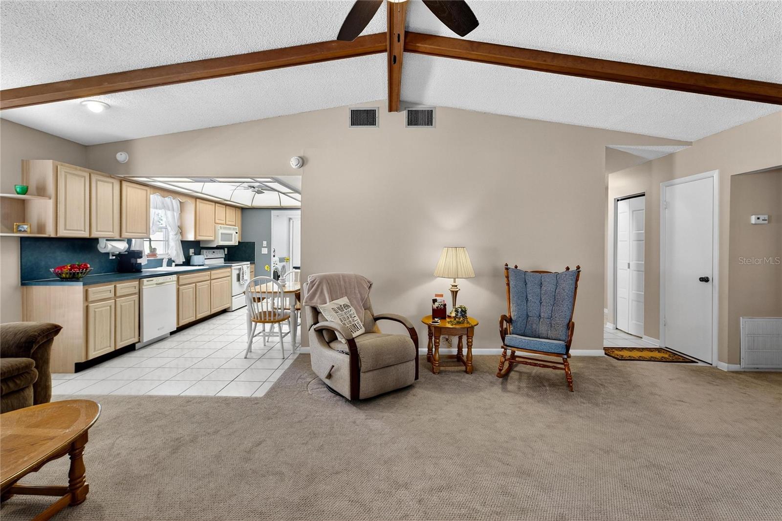 Listing photo id 10 for 612 Green Cove Drive