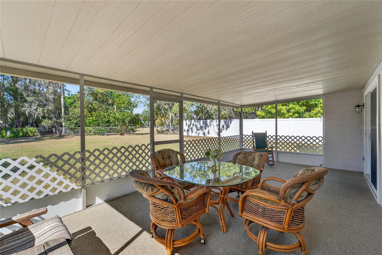 Listing photo id 42 for 612 Green Cove Drive