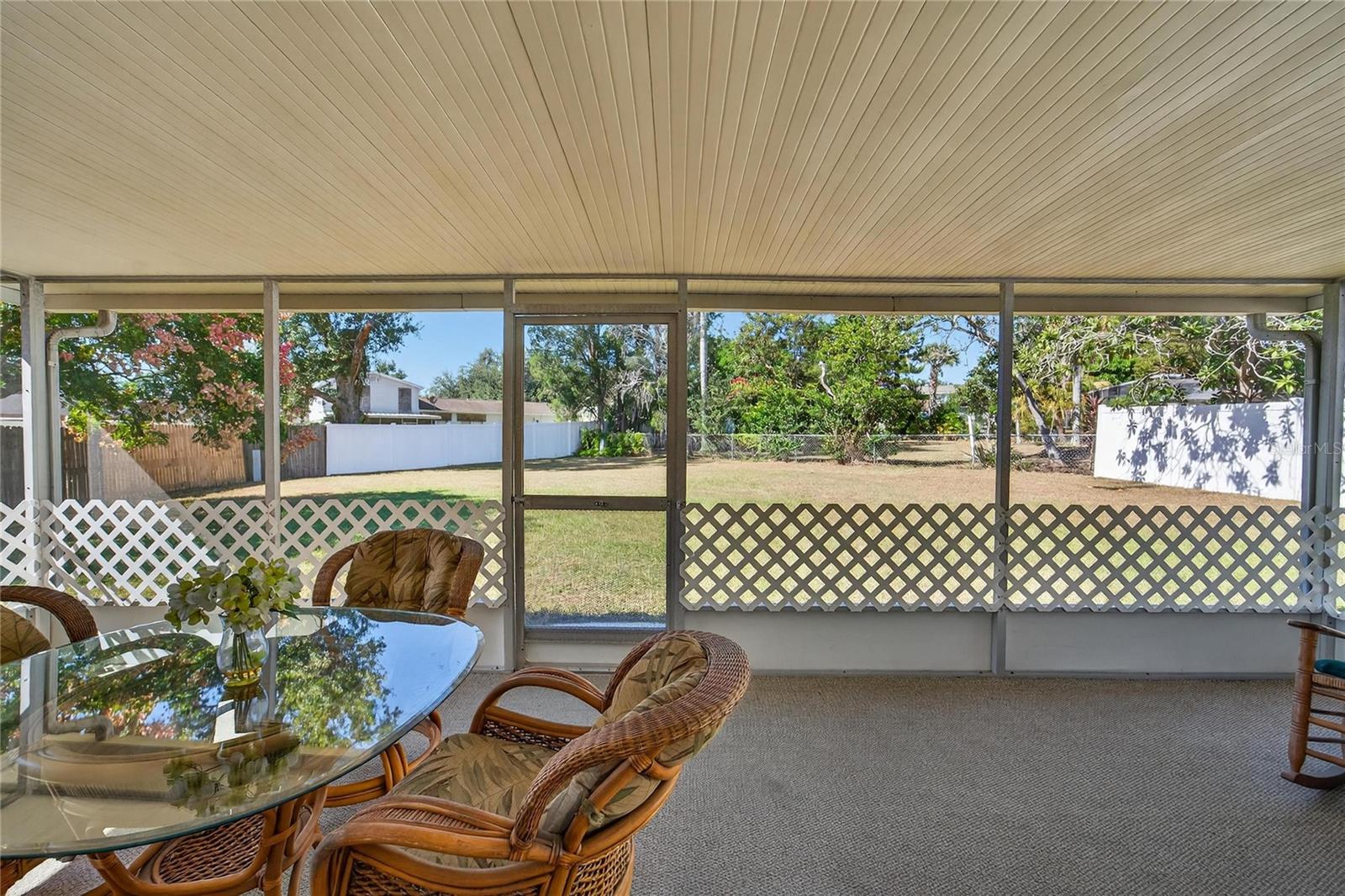 Listing photo id 44 for 612 Green Cove Drive