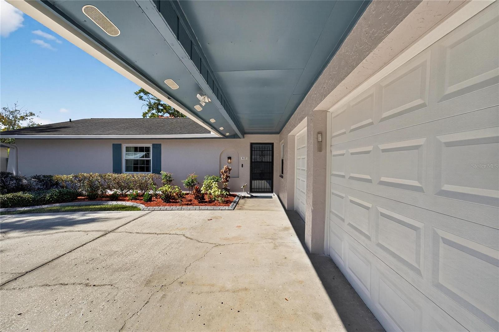 Listing photo id 4 for 612 Green Cove Drive