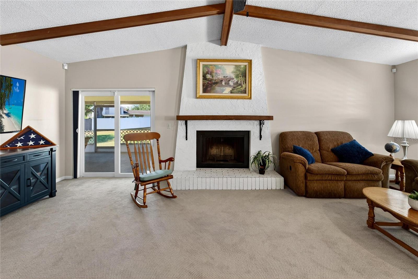 Listing photo id 6 for 612 Green Cove Drive