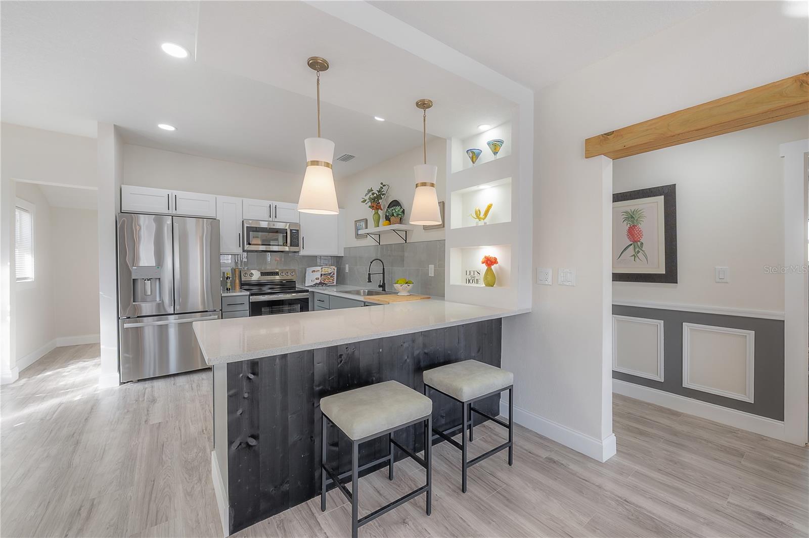 Image 12 of 34 For 8004 Klondyke Street