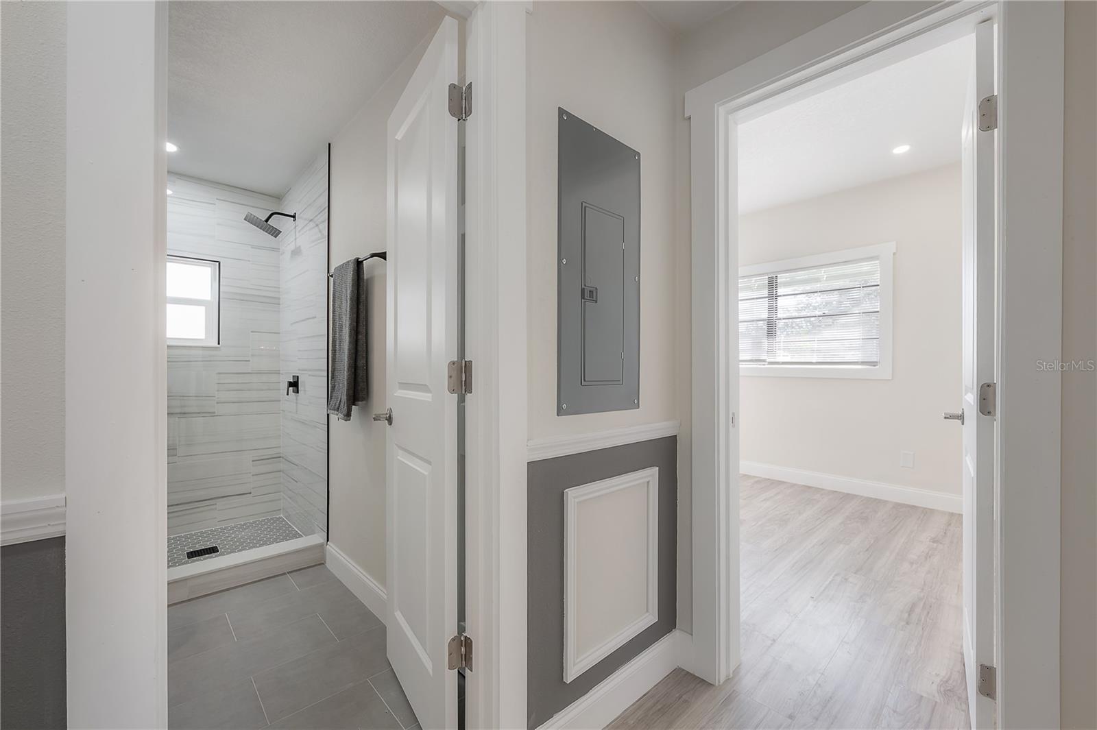 Image 20 of 34 For 8004 Klondyke Street