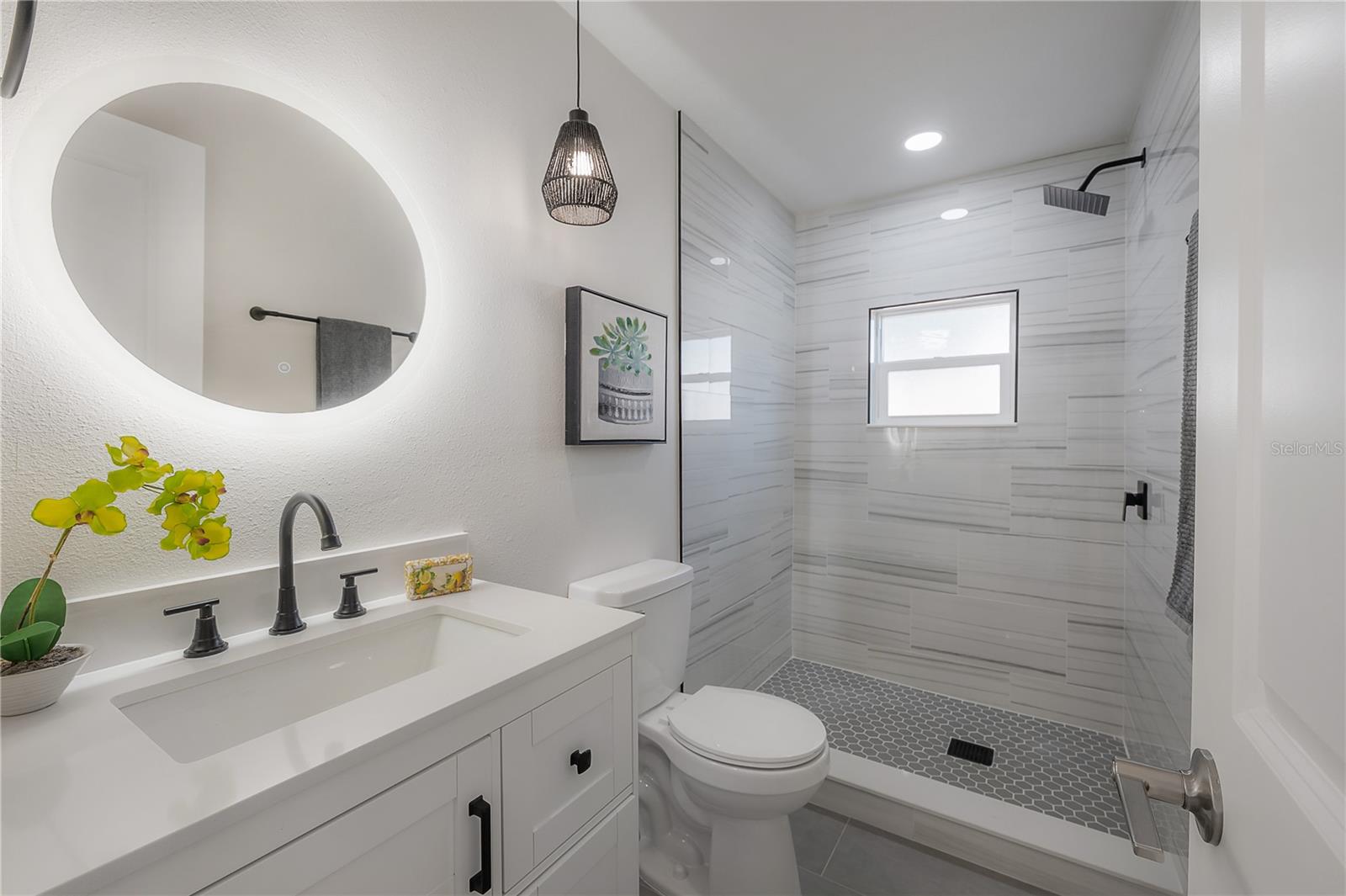 Image 23 of 34 For 8004 Klondyke Street