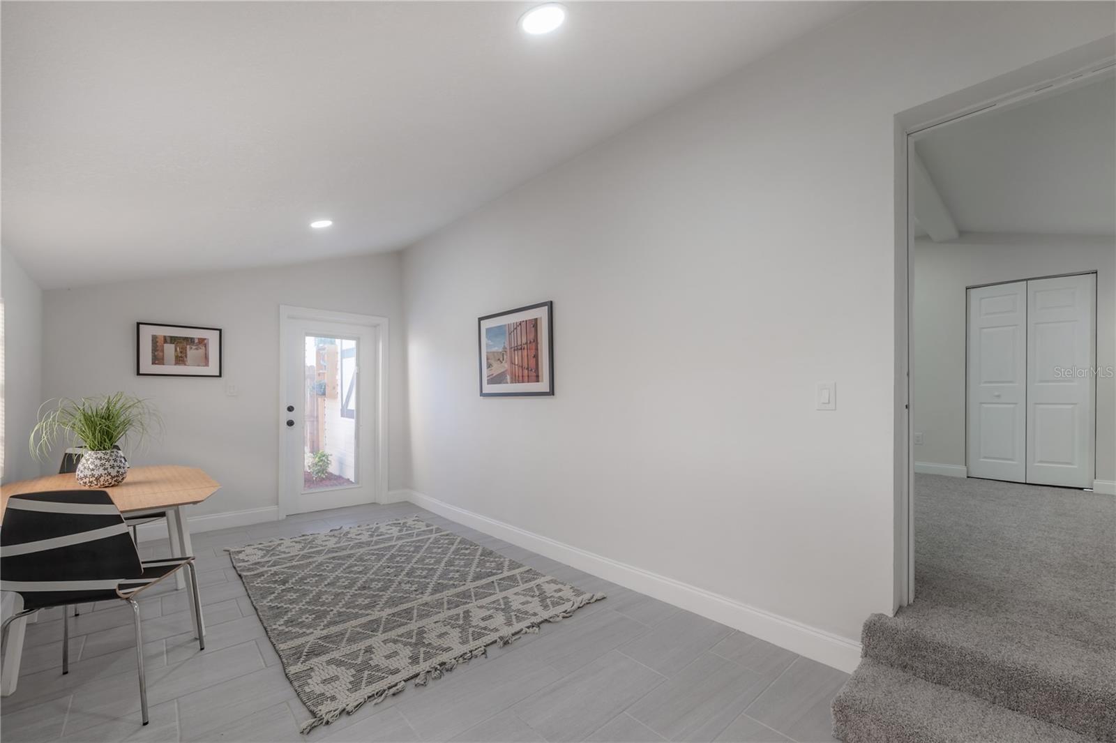 Image 26 of 34 For 8004 Klondyke Street