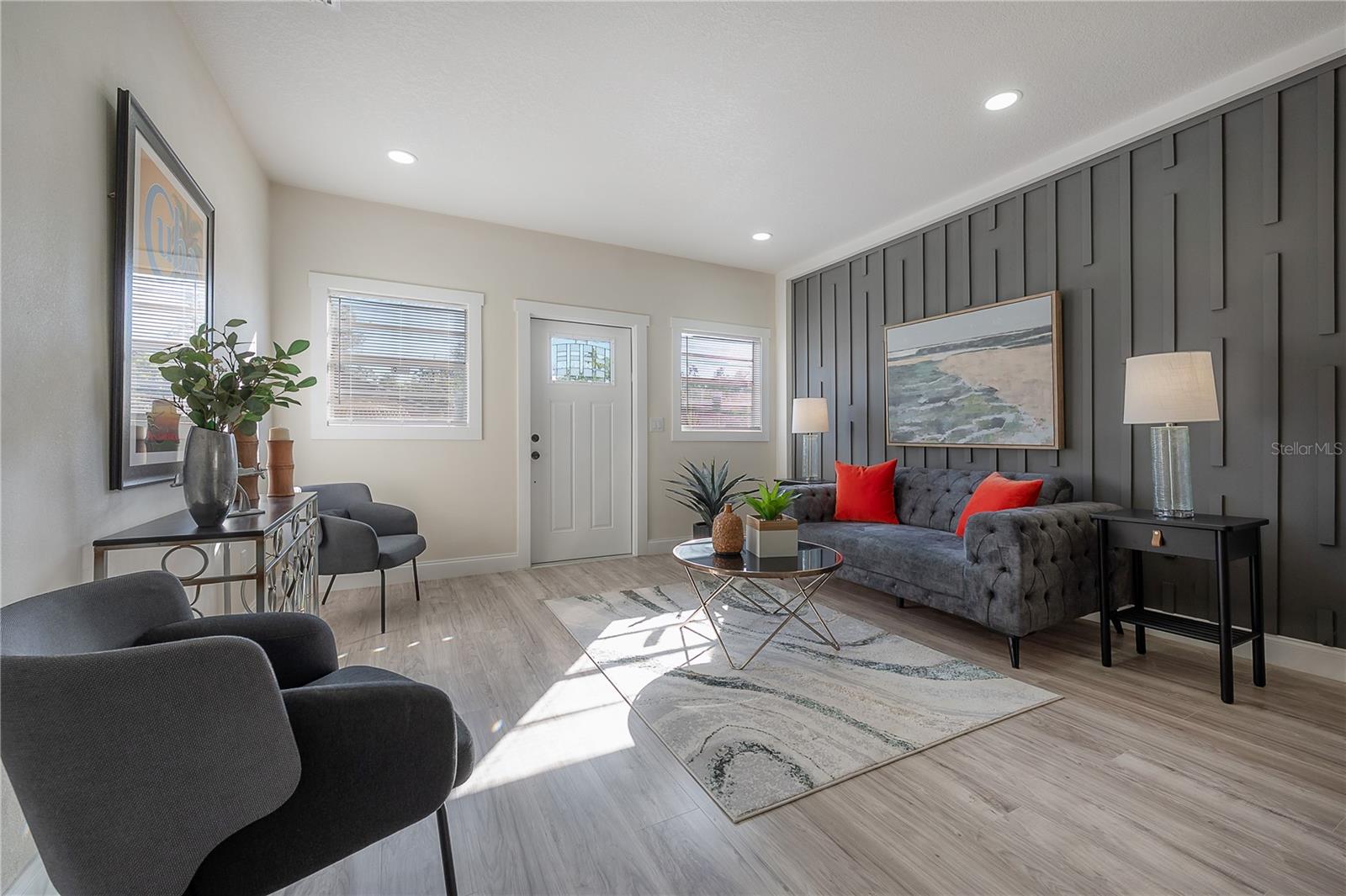 Image 3 of 34 For 8004 Klondyke Street