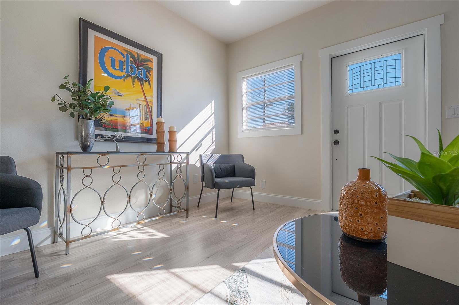 Image 8 of 34 For 8004 Klondyke Street