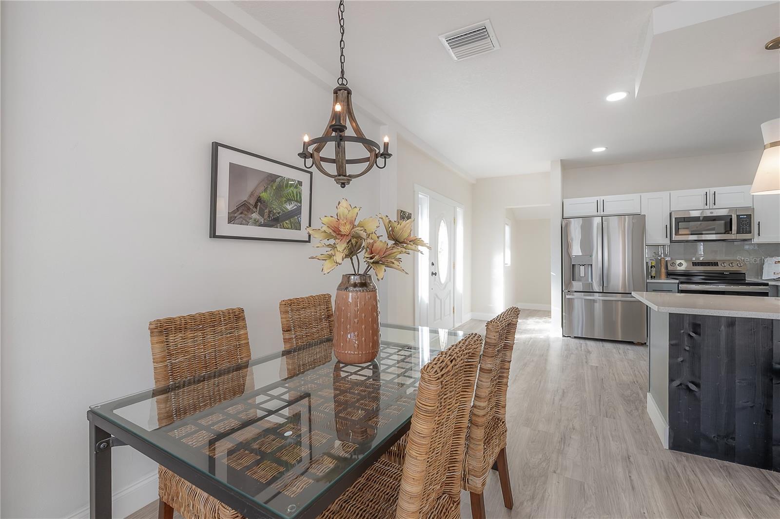 Image 9 of 34 For 8004 Klondyke Street