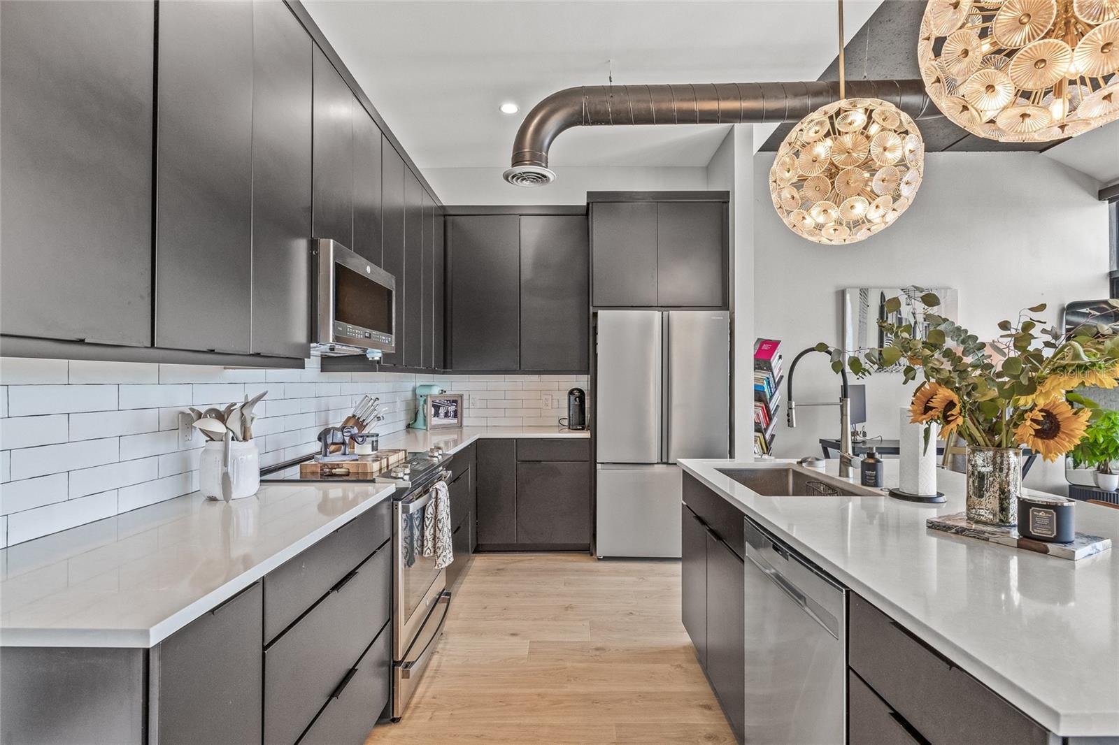 Image 19 of 48 For 175 2nd Street S 809