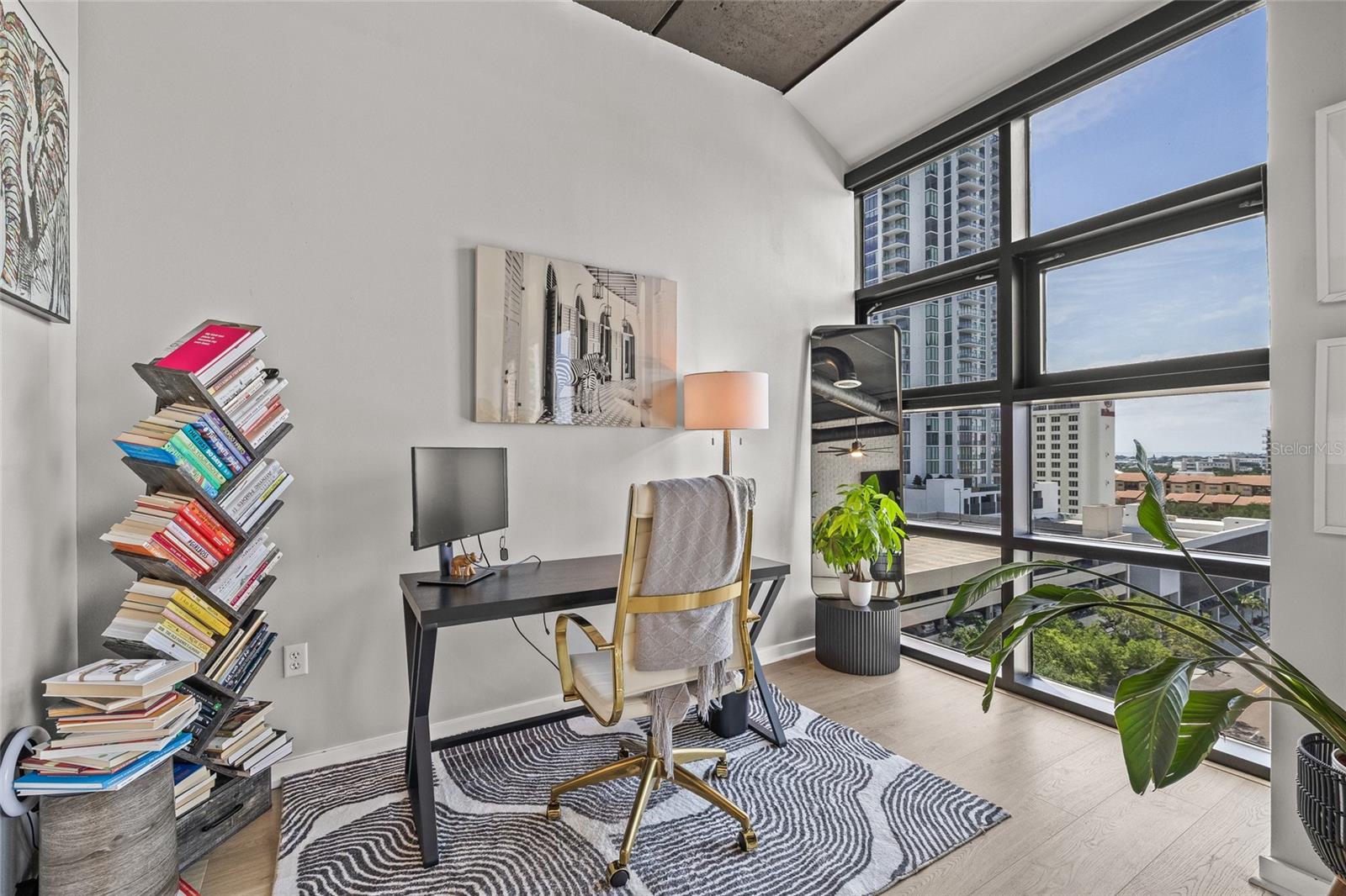 Image 24 of 48 For 175 2nd Street S 809