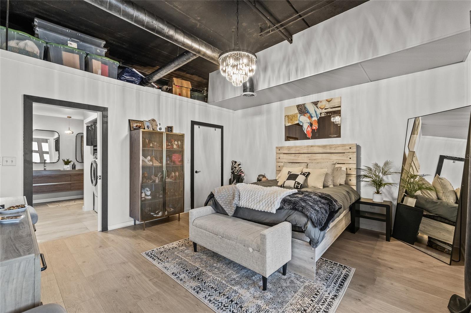 Image 27 of 48 For 175 2nd Street S 809