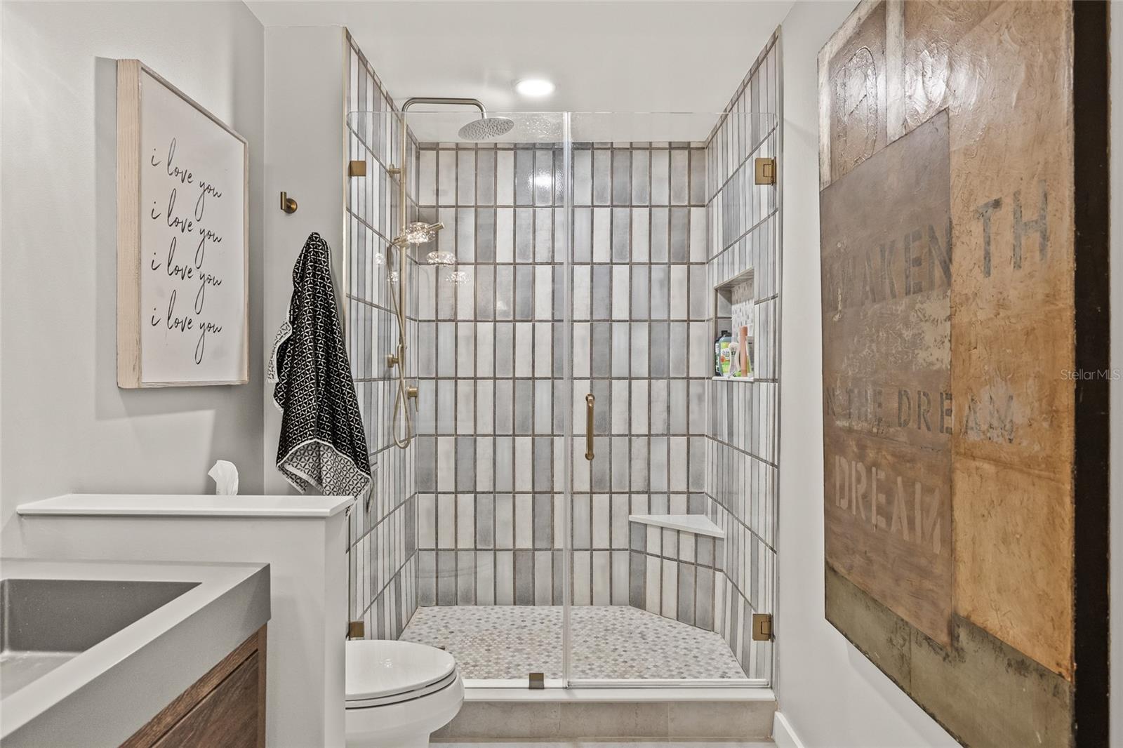 Image 32 of 48 For 175 2nd Street S 809