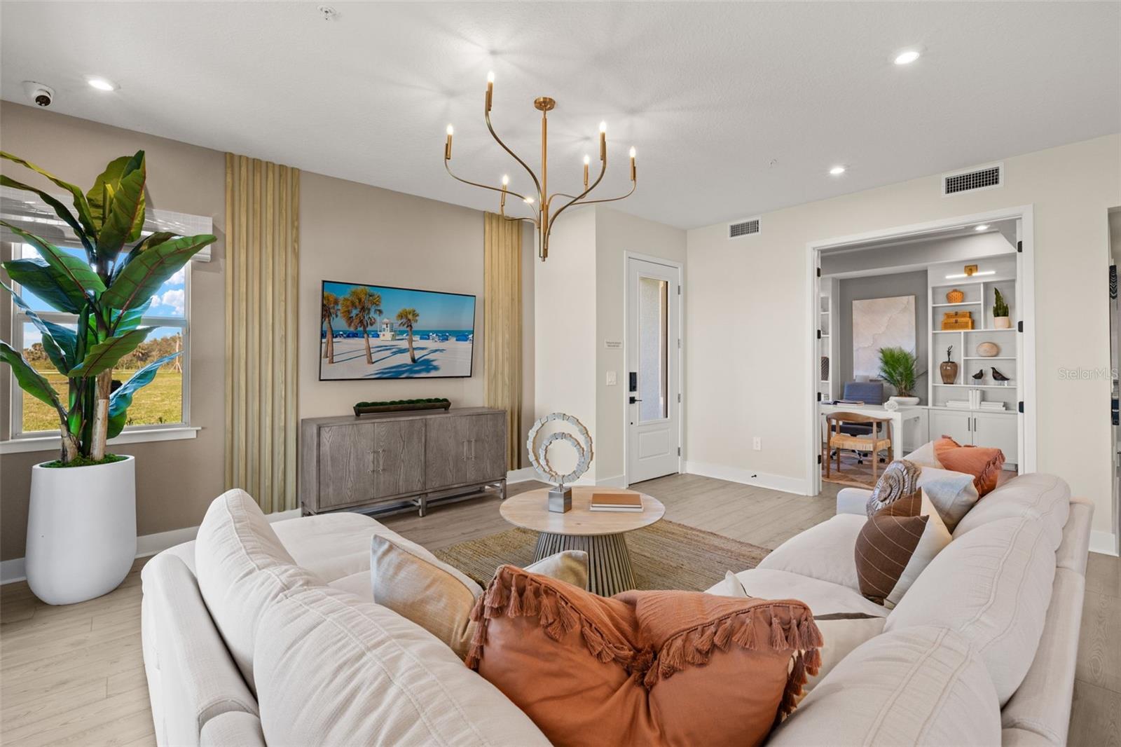 Image 5 of 32 For 12785 Jade Empress Loop 102