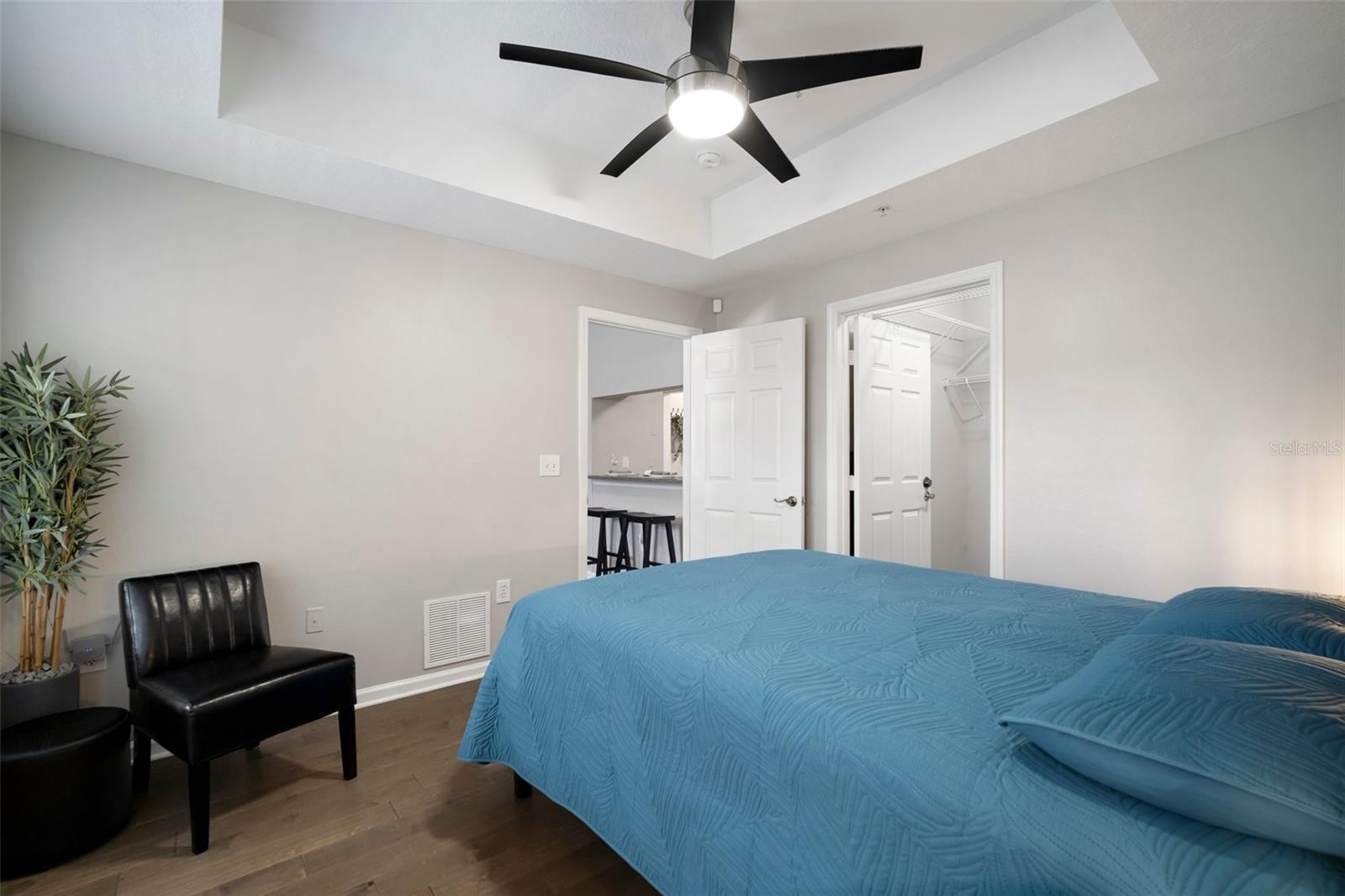 Image 12 of 69 For 800 Dakota Avenue 221